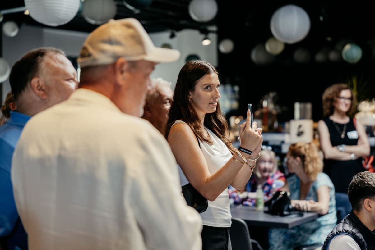 Moment am Tisch beim I do Essen Event