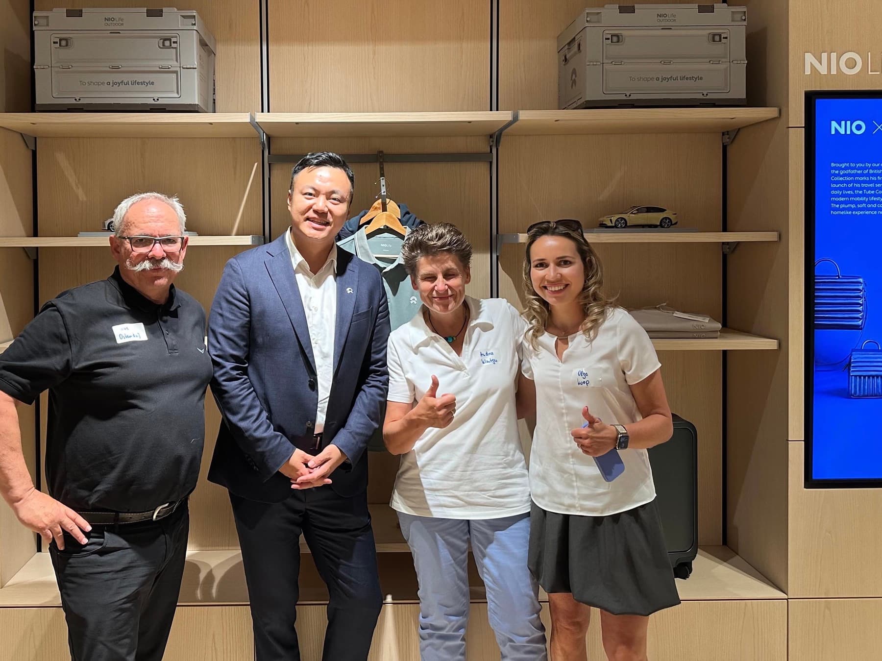 Teilnehmende und TTTOK Team beim NIO Event